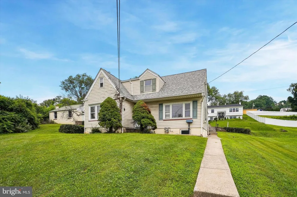 1210 E MATSONFORD ROAD Conshohocken, PA 19428