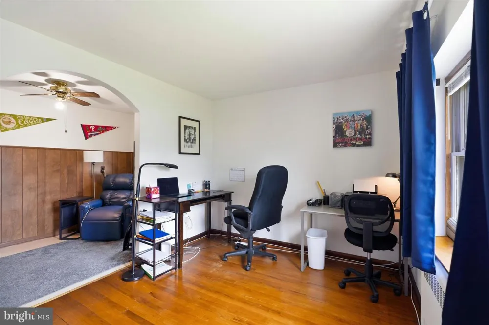 1210 E MATSONFORD ROAD Conshohocken, PA 19428
