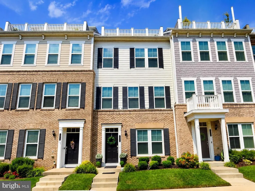 1910 GREENBRIAR HALL ROAD Dumfries, VA 22026