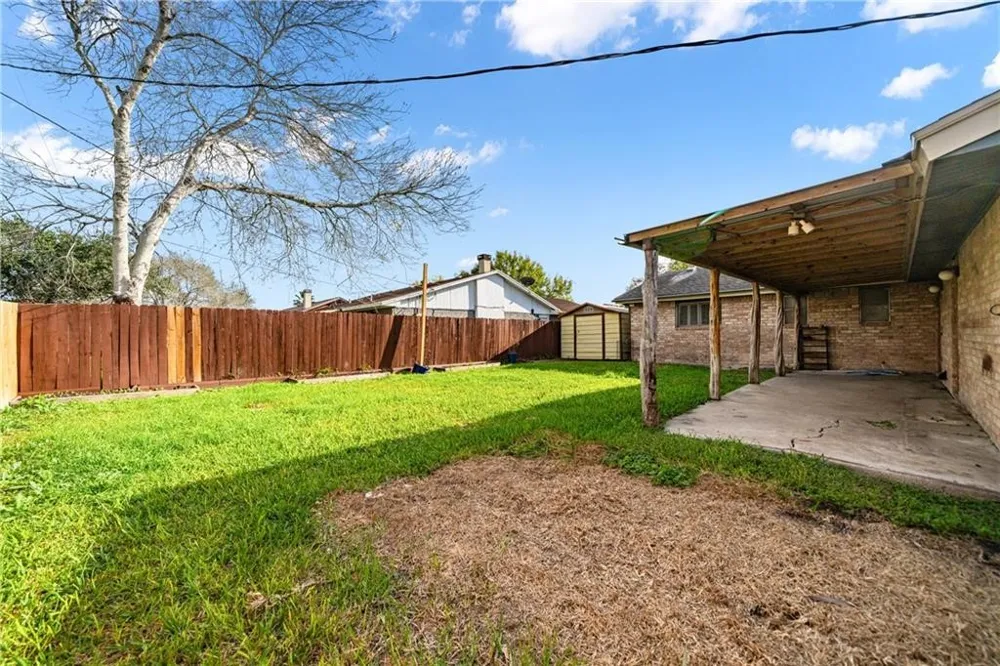 5901 Shadow Wood Drive Corpus Christi, TX 78415