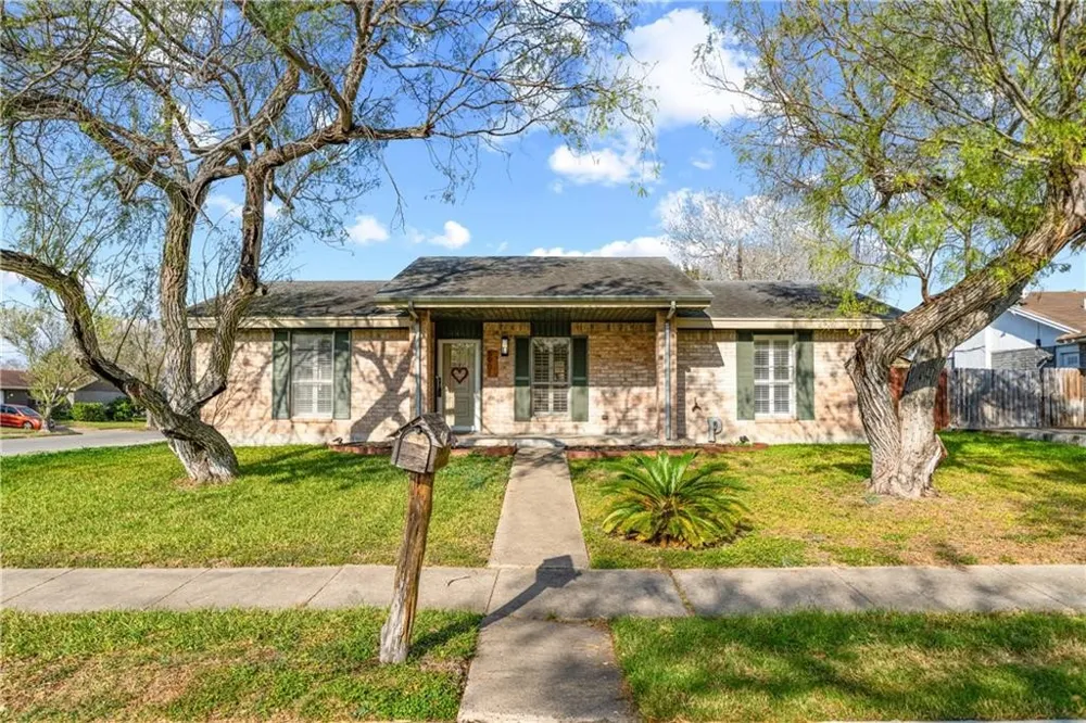 5901 Shadow Wood Drive Corpus Christi, TX 78415