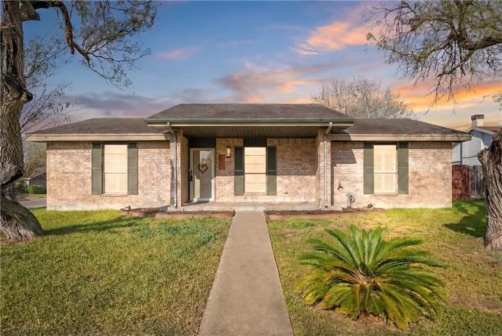 5901 Shadow Wood Drive Corpus Christi, TX 78415