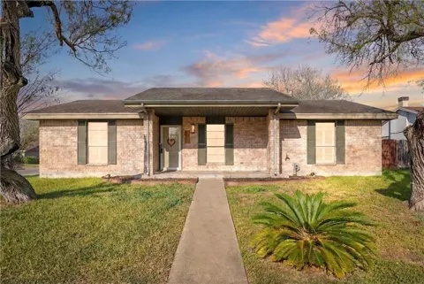 5901 Shadow Wood Drive
