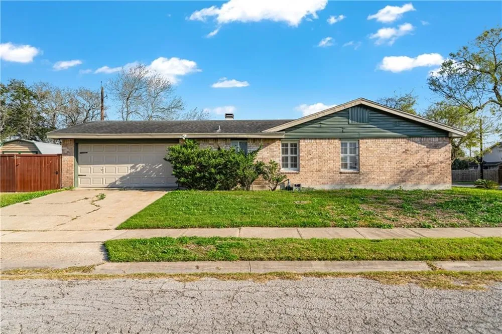 5901 Shadow Wood Drive Corpus Christi, TX 78415