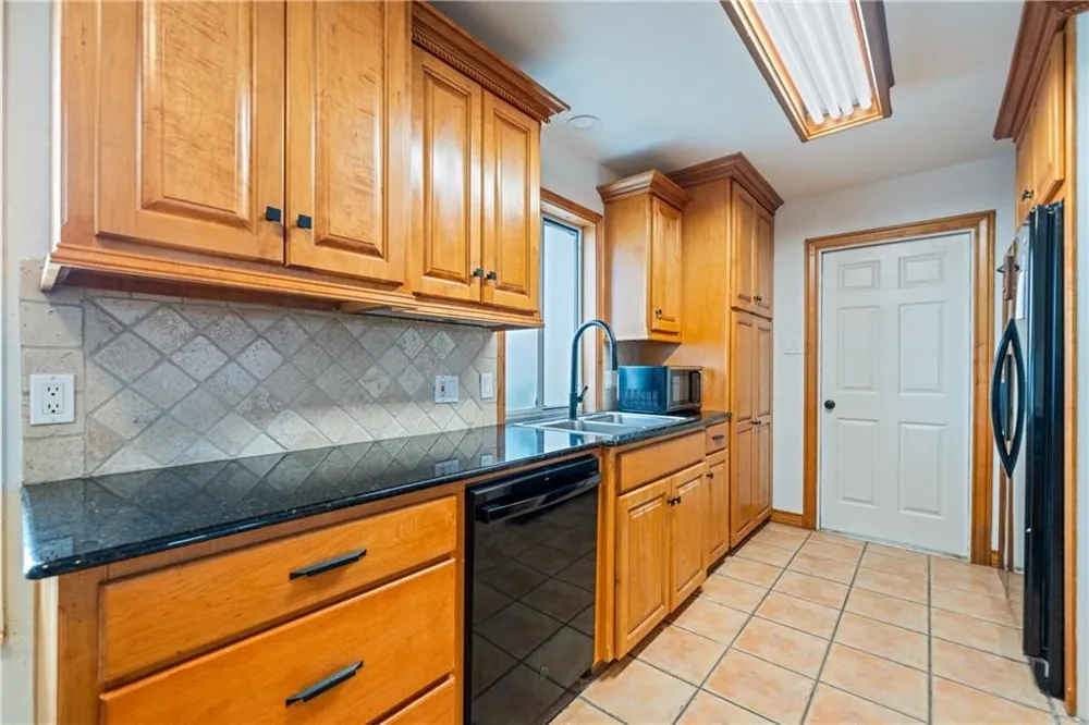 5901 Shadow Wood Drive Corpus Christi, TX 78415