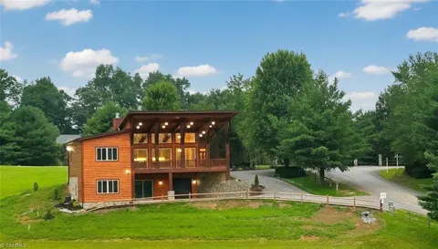 16 Bear Lodge Drive
