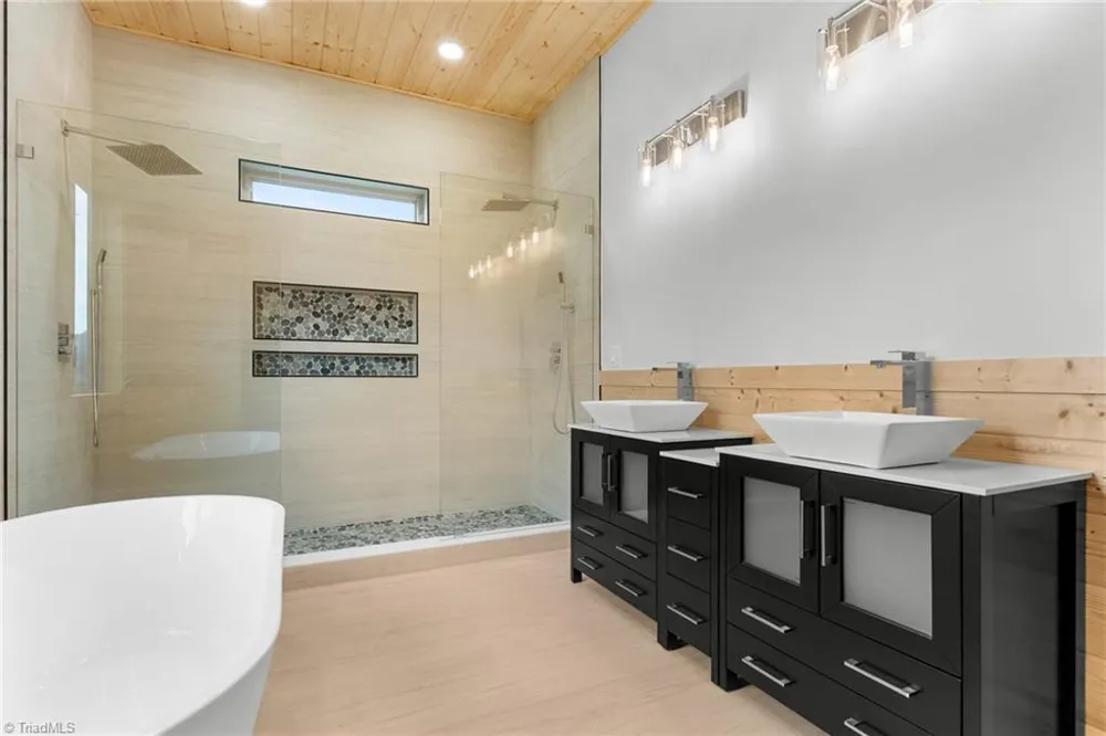 16 Bear Lodge Drive Sparta, NC 28675