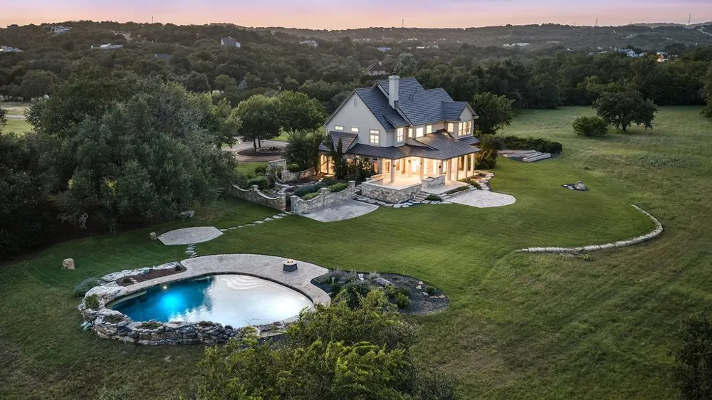 4605 Wild Cow Cove Spicewood, TX 78669