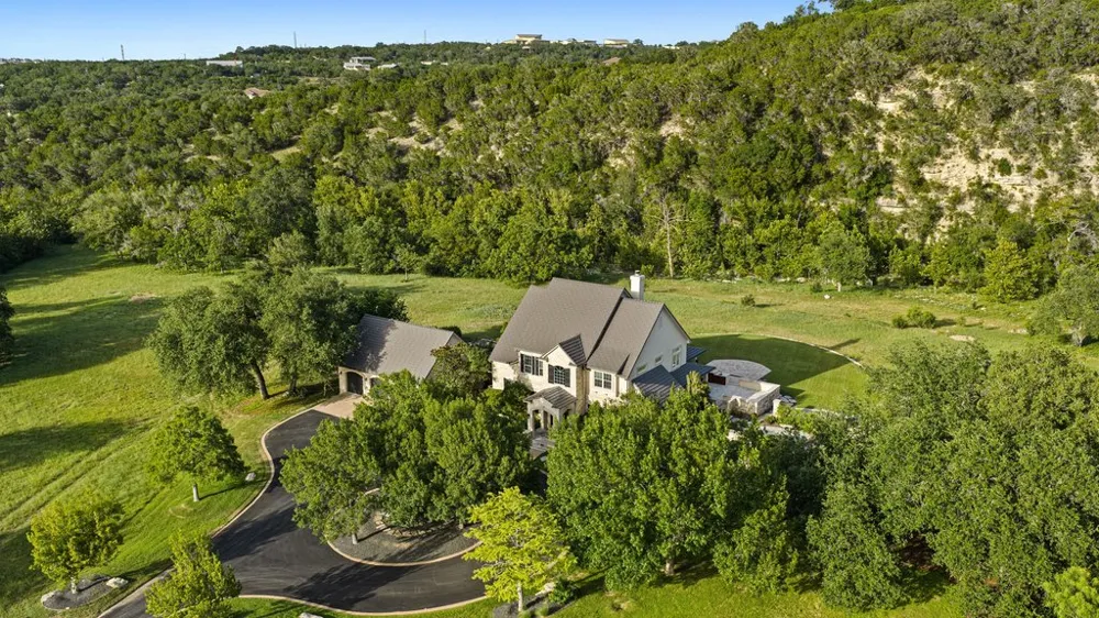 4605 Wild Cow Cove Spicewood, TX 78669