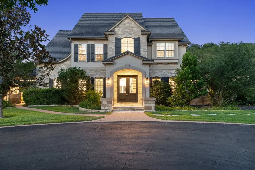 4605 Wild Cow Cove Spicewood, TX 78669