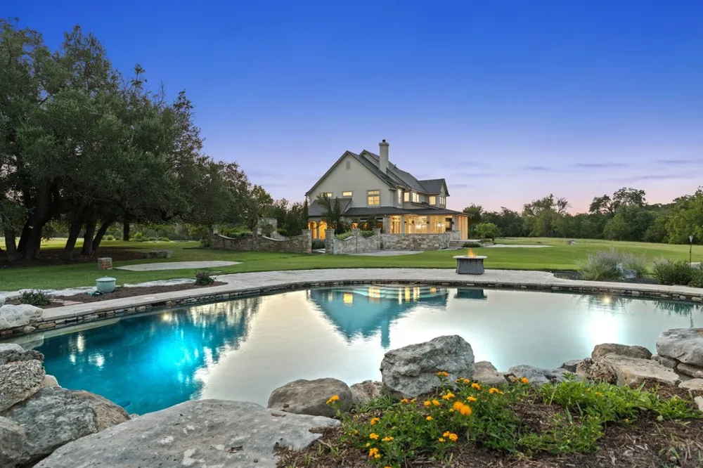 4605 Wild Cow Cove Spicewood, TX 78669