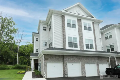 71 Veterans Way