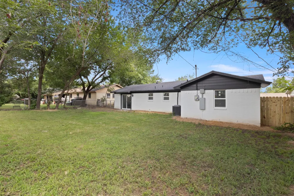 311 Arthur Drive Kennedale, TX 76060
