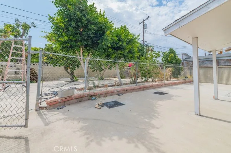 443 Begonia Ontario, CA 91762