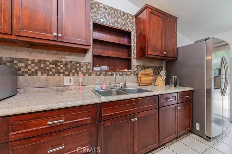 443 Begonia Ontario, CA 91762