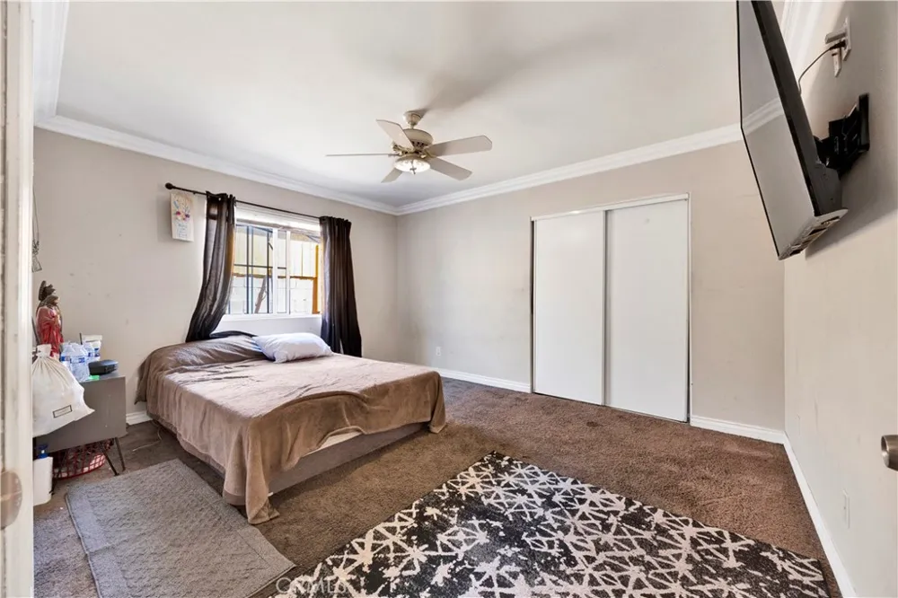 13286 Terra Bella Street Pacoima, CA 91331