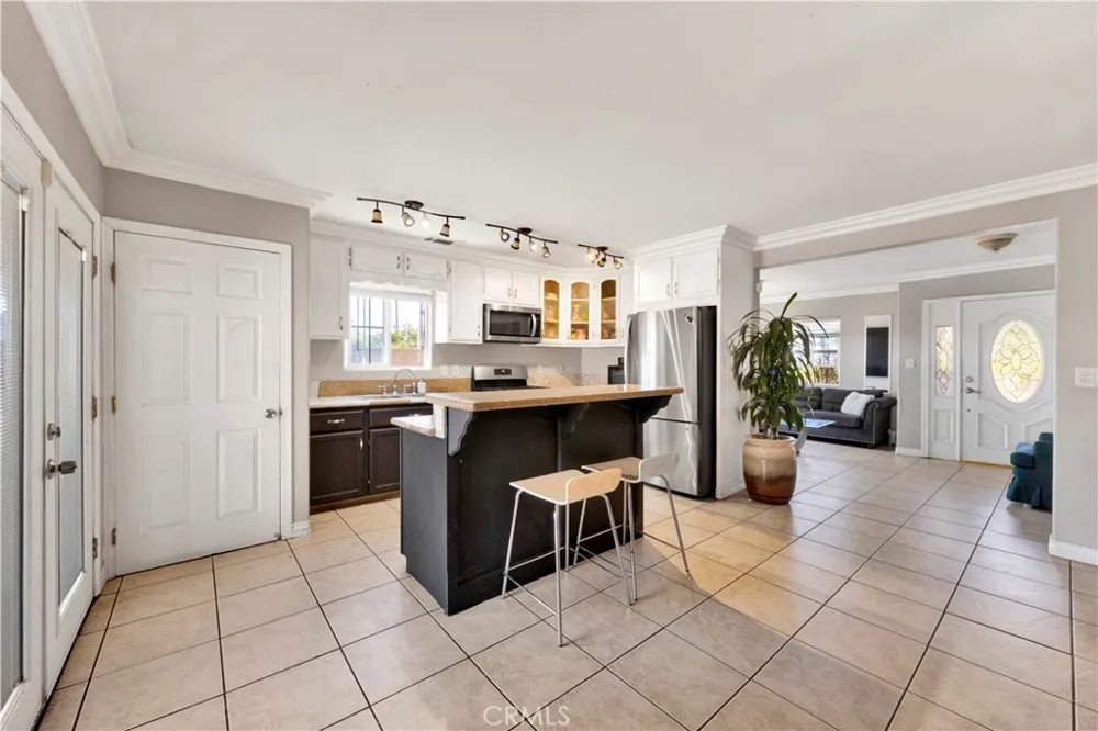 13286 Terra Bella Street Pacoima, CA 91331
