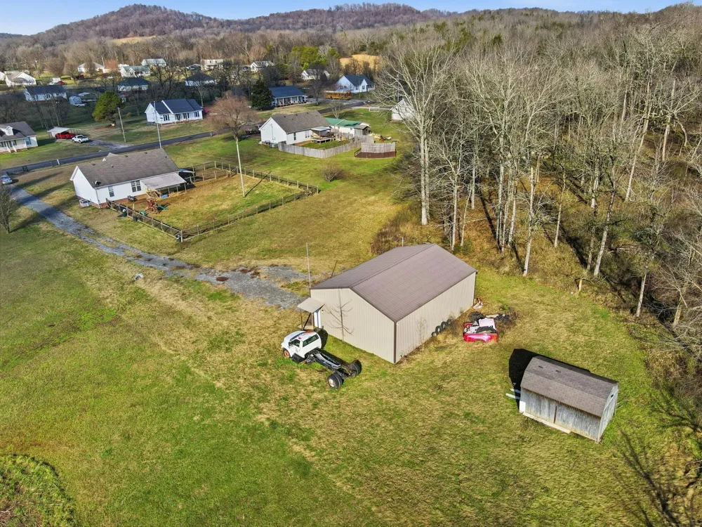 30 Smokey Cir Petersburg, TN 37144