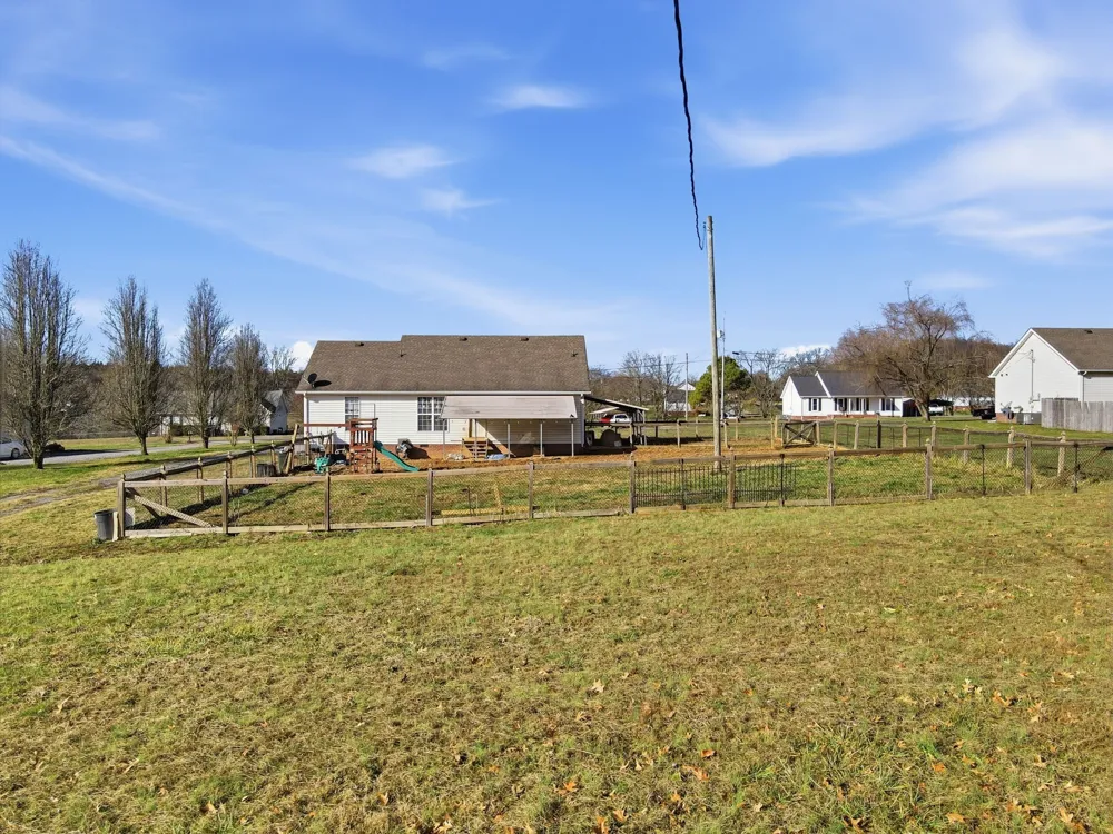 30 Smokey Cir Petersburg, TN 37144