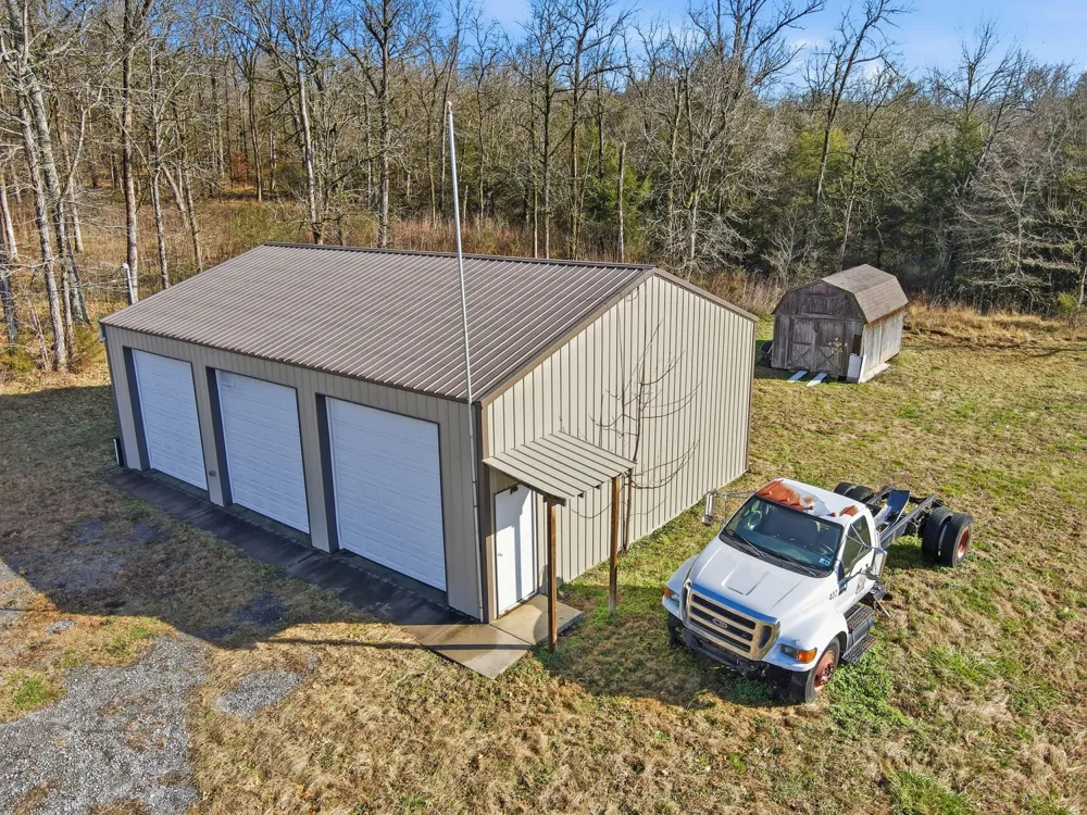 30 Smokey Cir Petersburg, TN 37144