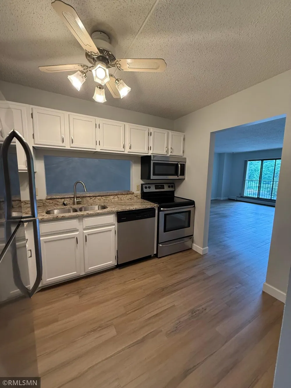 10511 Cedar Lake Road #309 Minnetonka, MN 55305