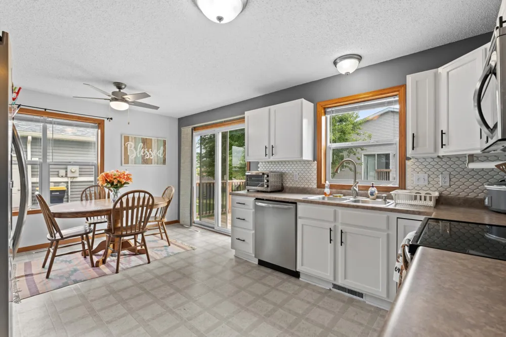 805 3rd Avenue NE Plainview, MN 55964