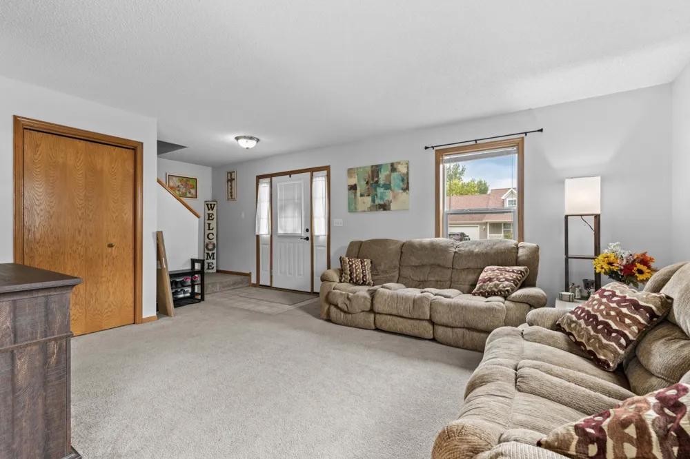 805 3rd Avenue NE Plainview, MN 55964