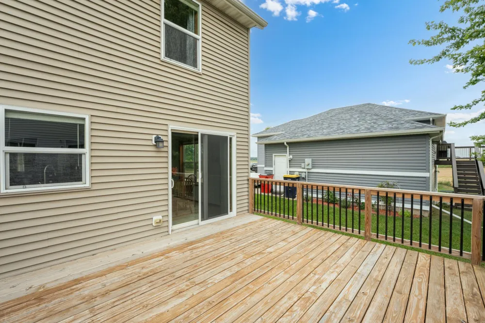 805 3rd Avenue NE Plainview, MN 55964