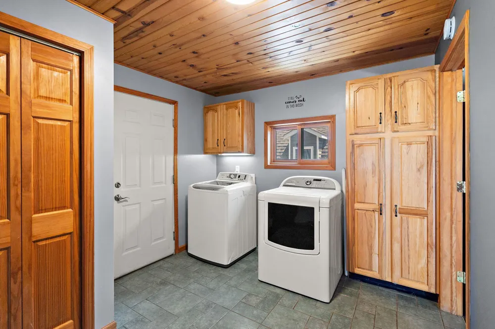 212 Central Avenue S Norwood Young America, MN 55397