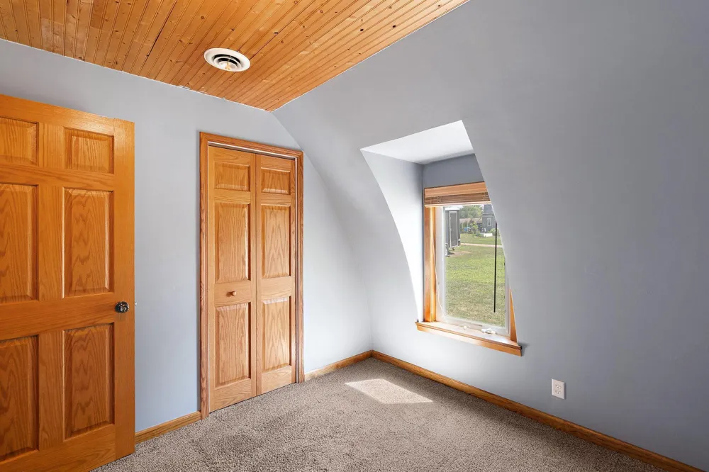 212 Central Avenue S Norwood Young America, MN 55397