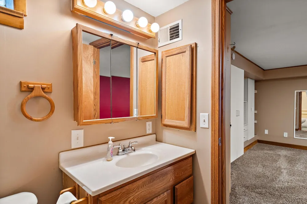 212 Central Avenue S Norwood Young America, MN 55397