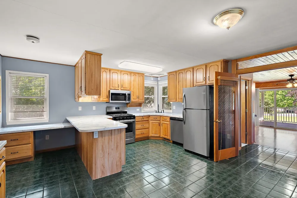 212 Central Avenue S Norwood Young America, MN 55397