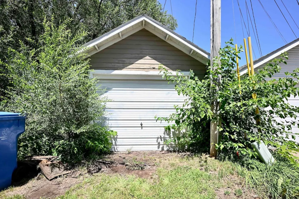617 W Howard Street Winona, MN 55987