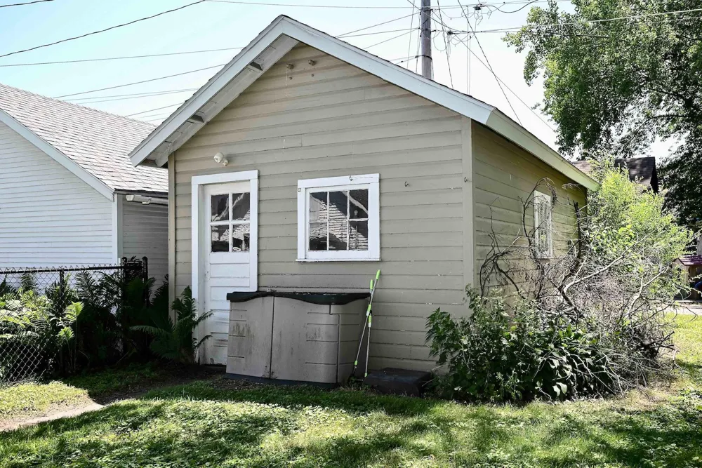 617 W Howard Street Winona, MN 55987