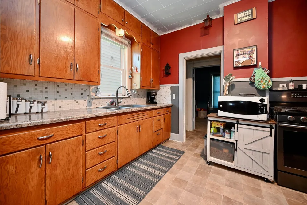 617 W Howard Street Winona, MN 55987