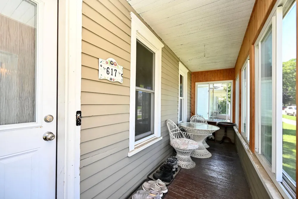 617 W Howard Street Winona, MN 55987