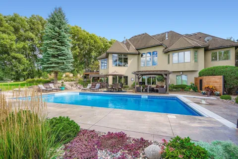 6260 Broadview Drive