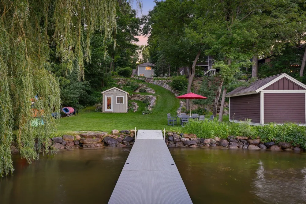 220 Frontier Court Chanhassen, MN 55317