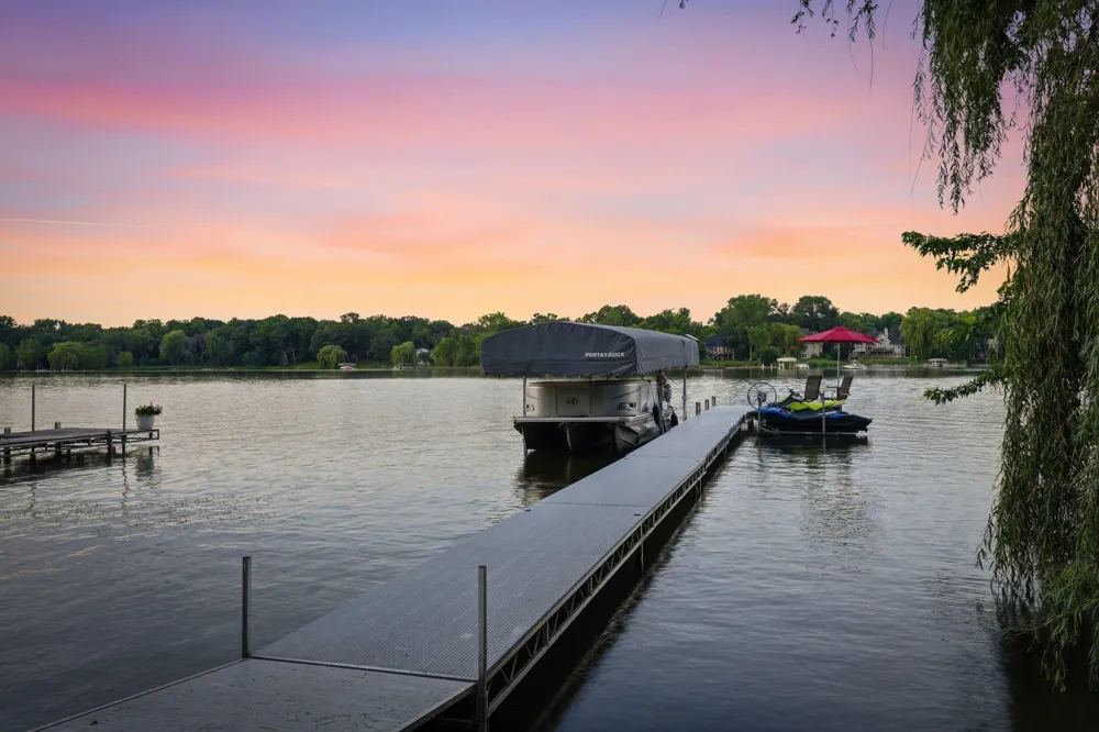 220 Frontier Court Chanhassen, MN 55317
