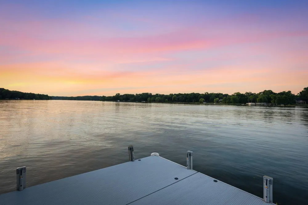220 Frontier Court Chanhassen, MN 55317