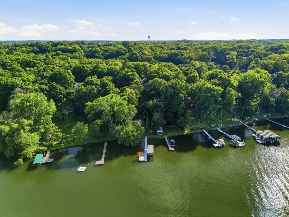 220 Frontier Court Chanhassen, MN 55317