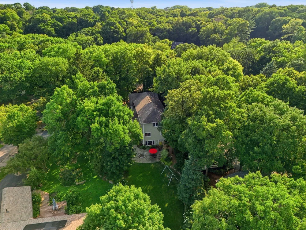 220 Frontier Court Chanhassen, MN 55317