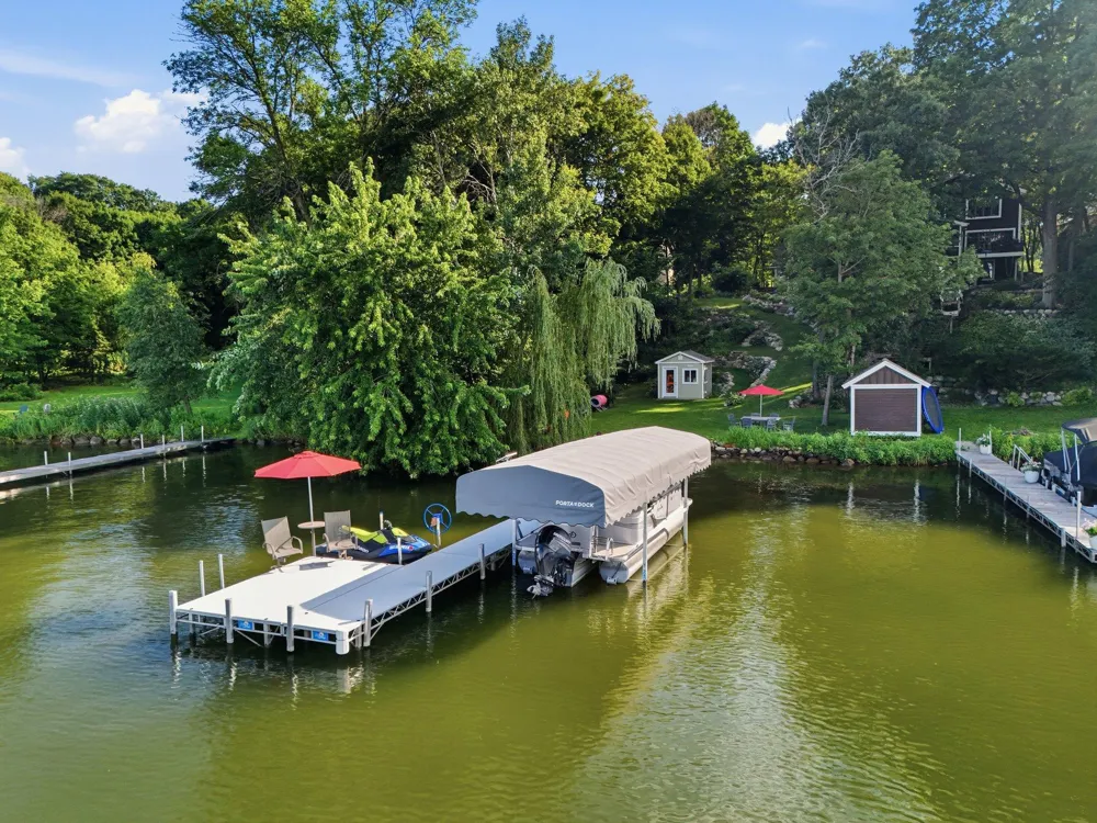 220 Frontier Court Chanhassen, MN 55317