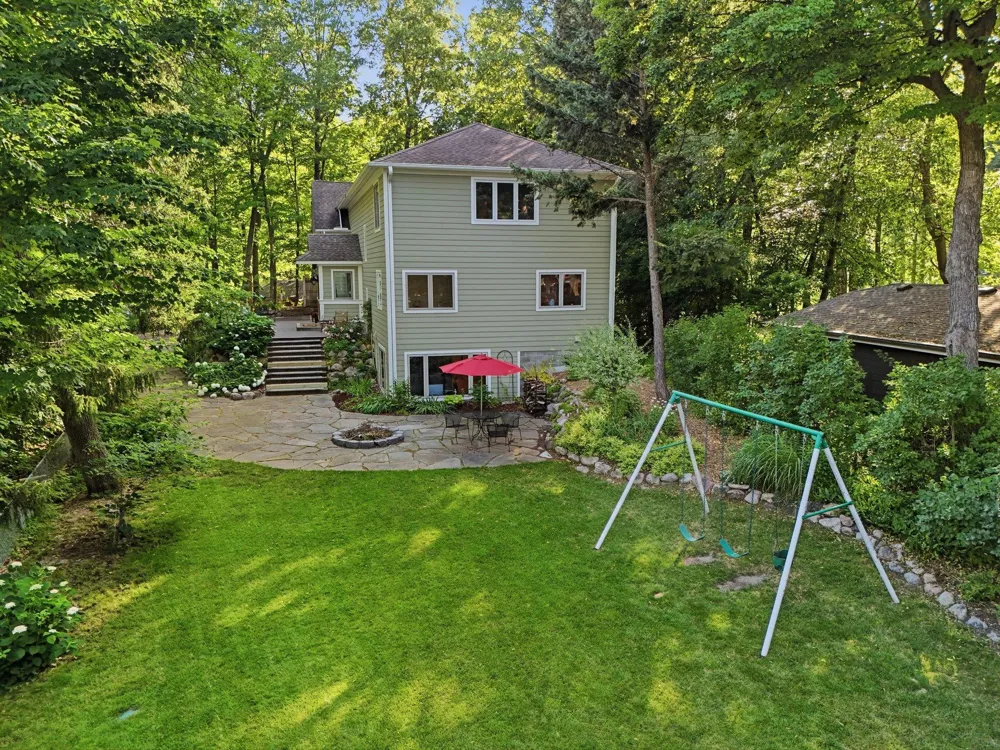 220 Frontier Court Chanhassen, MN 55317