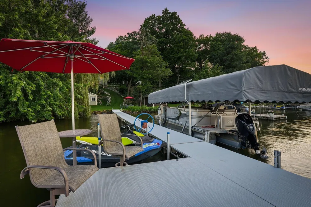 220 Frontier Court Chanhassen, MN 55317