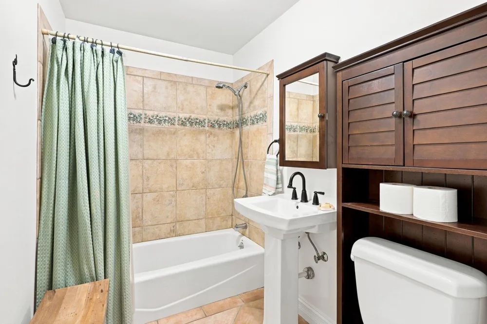 220 Frontier Court Chanhassen, MN 55317