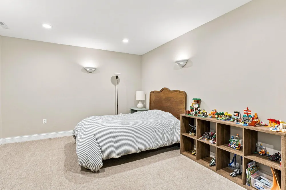 220 Frontier Court Chanhassen, MN 55317
