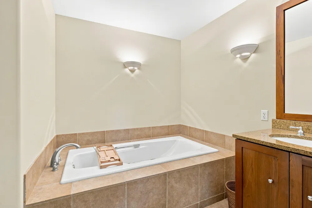 220 Frontier Court Chanhassen, MN 55317