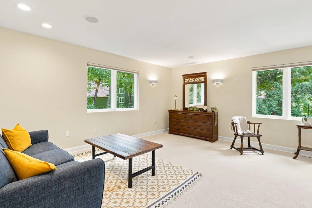 220 Frontier Court Chanhassen, MN 55317