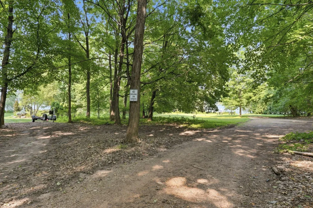 220 Frontier Court Chanhassen, MN 55317